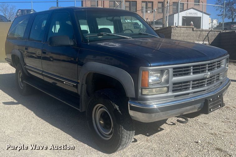 image for item JU9793 1999 Chevrolet Suburban K2500  SUV