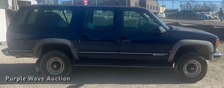 image for item JU9793 1999 Chevrolet Suburban K2500  SUV