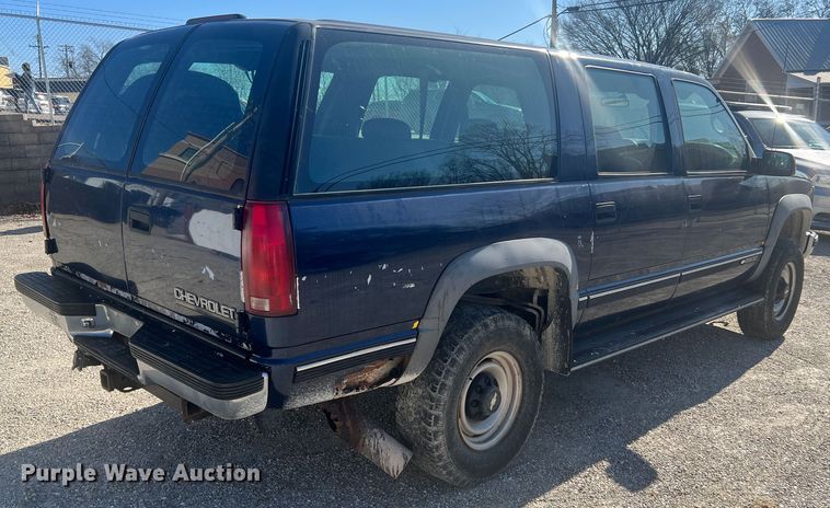 image for item JU9793 1999 Chevrolet Suburban K2500  SUV
