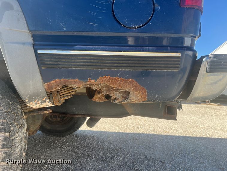 image for item JU9793 1999 Chevrolet Suburban K2500  SUV