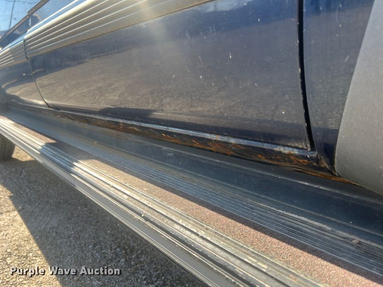 image for item JU9793 1999 Chevrolet Suburban K2500  SUV