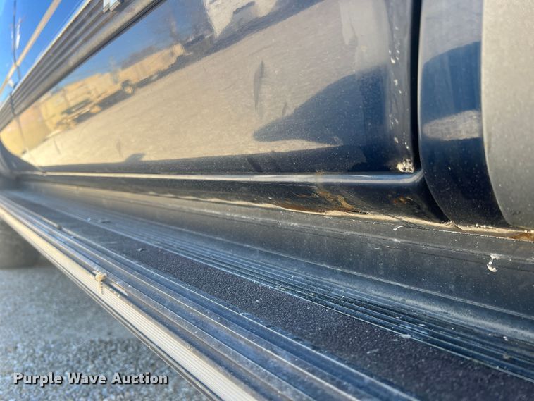 image for item JU9793 1999 Chevrolet Suburban K2500  SUV