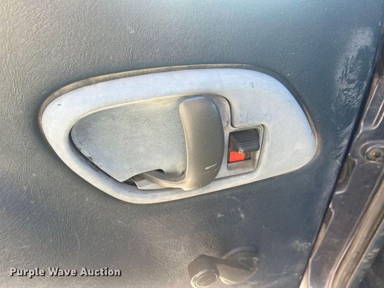 image for item JU9793 1999 Chevrolet Suburban K2500  SUV