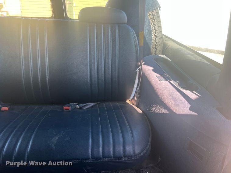 image for item JU9793 1999 Chevrolet Suburban K2500  SUV