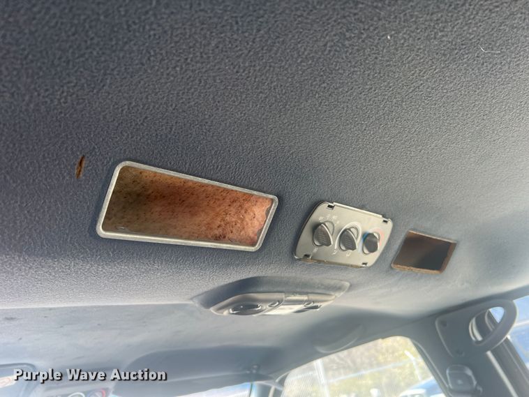 image for item JU9793 1999 Chevrolet Suburban K2500  SUV