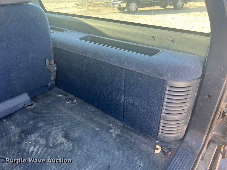 image for item JU9793 1999 Chevrolet Suburban K2500  SUV