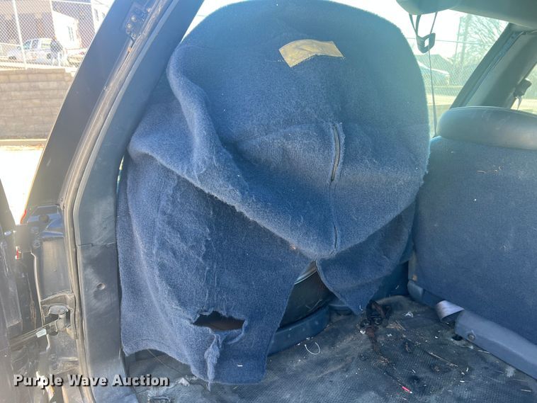 image for item JU9793 1999 Chevrolet Suburban K2500  SUV