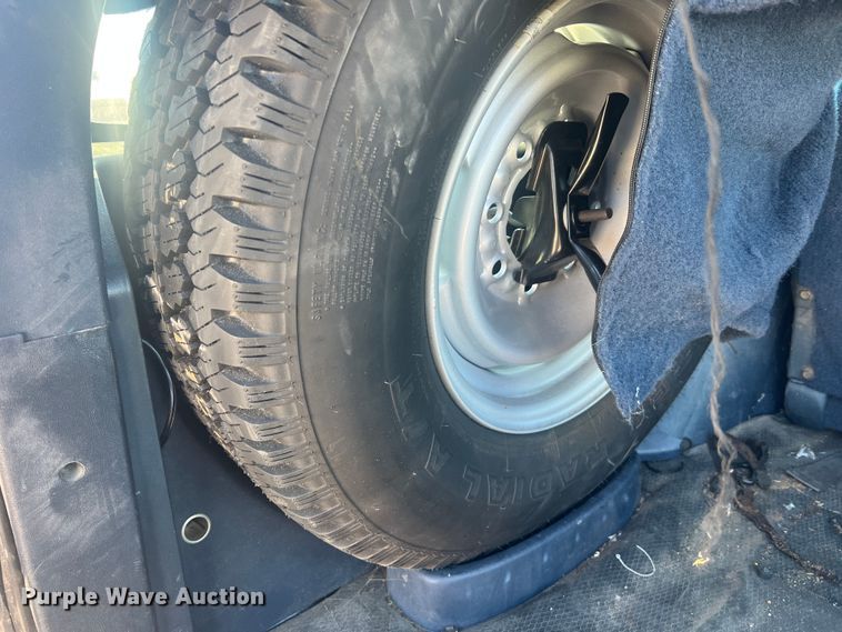 image for item JU9793 1999 Chevrolet Suburban K2500  SUV