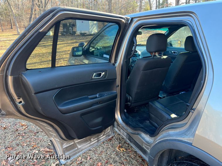 image for item JU9796 2017 Ford Explorer Police Interceptor  SUV