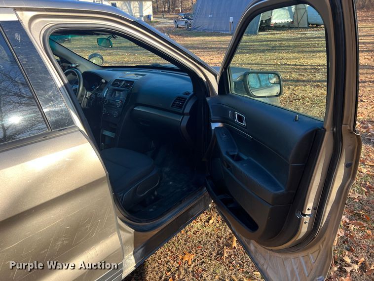 image for item JU9796 2017 Ford Explorer Police Interceptor  SUV