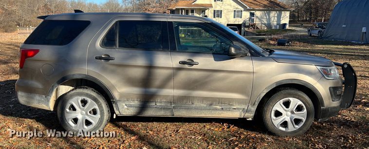 image for item JU9797 2017 Ford Explorer Police Interceptor  SUV