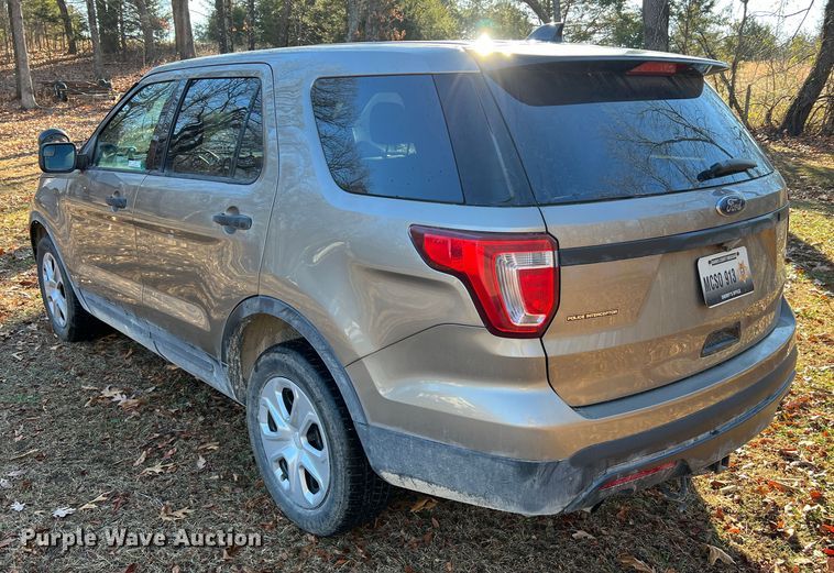 image for item JU9797 2017 Ford Explorer Police Interceptor  SUV