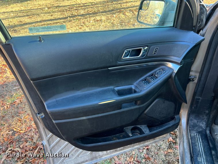 image for item JU9797 2017 Ford Explorer Police Interceptor  SUV