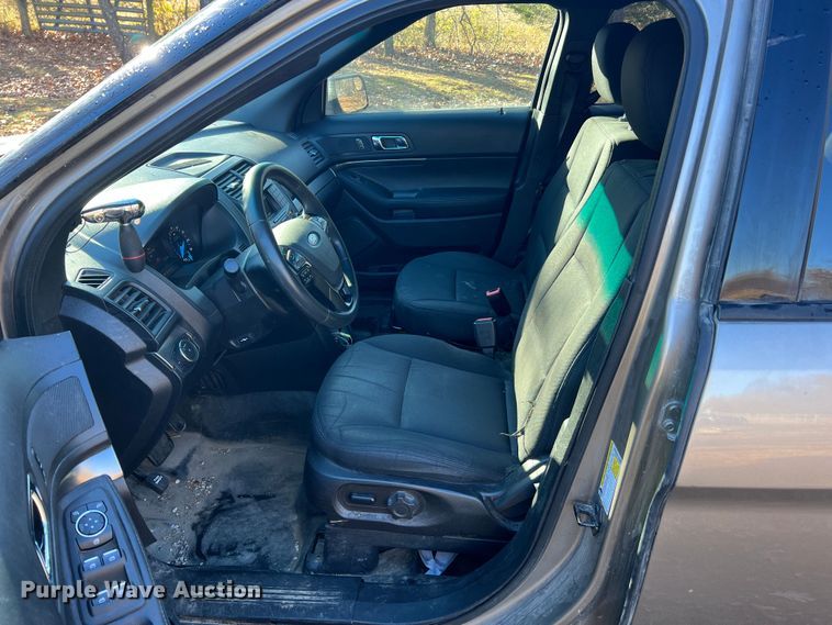 image for item JU9797 2017 Ford Explorer Police Interceptor  SUV