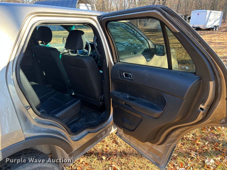 image for item JU9797 2017 Ford Explorer Police Interceptor  SUV