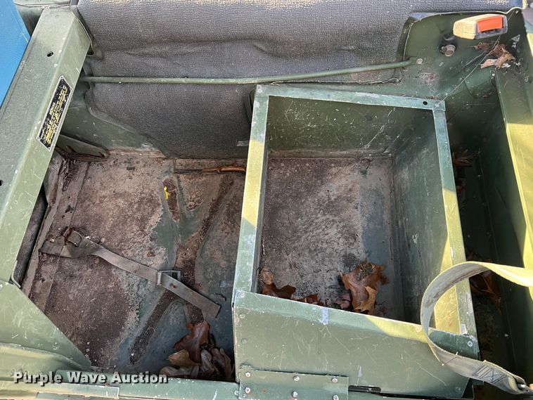 image for item JU9798 Am General M998 HMMWV  SUV