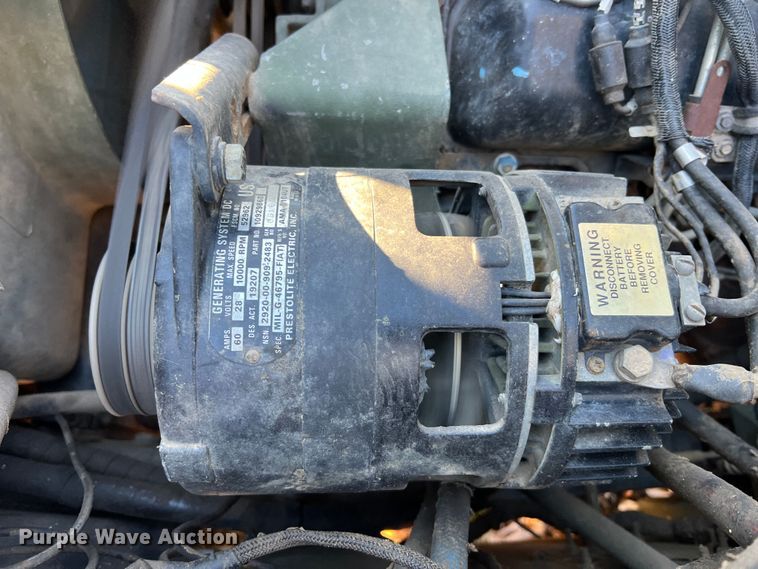 image for item JU9798 Am General M998 HMMWV  SUV