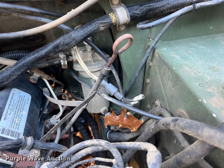 image for item JU9798 Am General M998 HMMWV  SUV