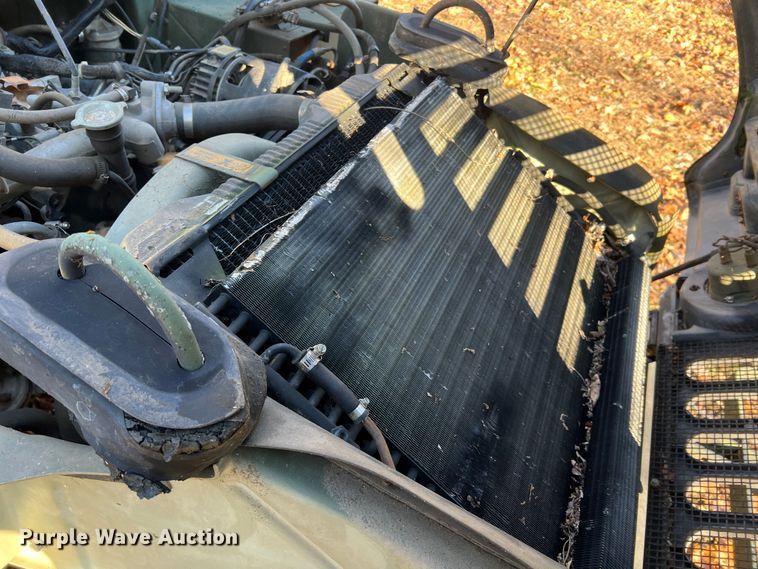 image for item JU9798 Am General M998 HMMWV  SUV