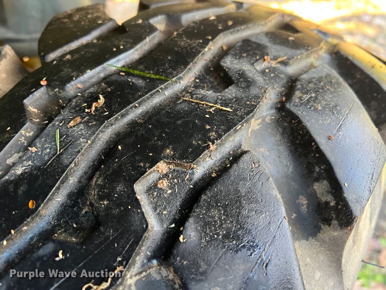 image for item JU9798 Am General M998 HMMWV  SUV