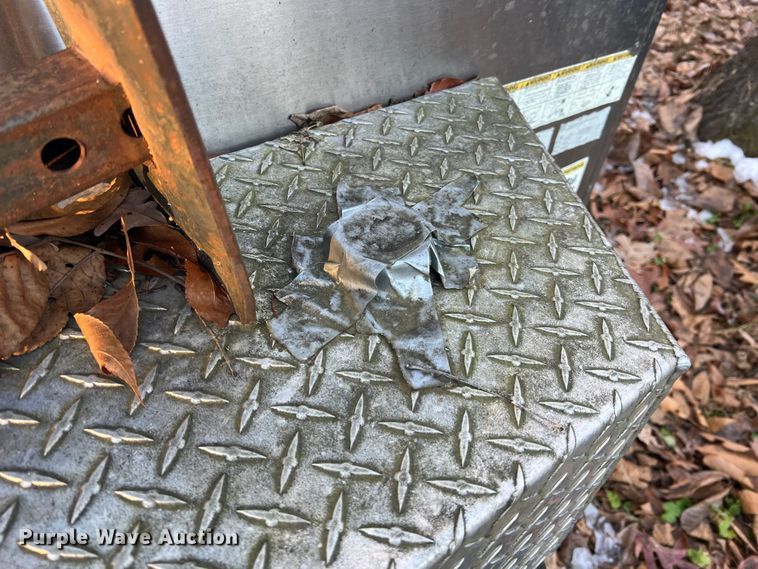 image for item JU9799 2014 Jackson Creek SST4  K-9 trailer