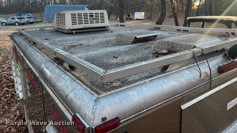 image for item JU9799 2014 Jackson Creek SST4  K-9 trailer