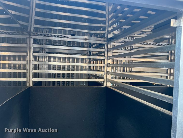 image for item JU9799 2014 Jackson Creek SST4  K-9 trailer