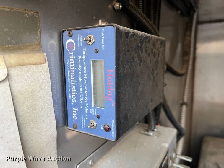 image for item JU9799 2014 Jackson Creek SST4  K-9 trailer