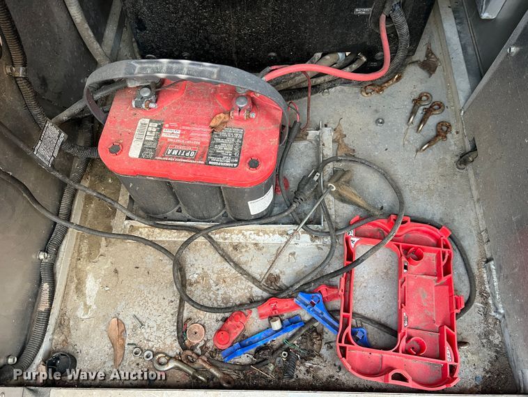 image for item JU9799 2014 Jackson Creek SST4  K-9 trailer