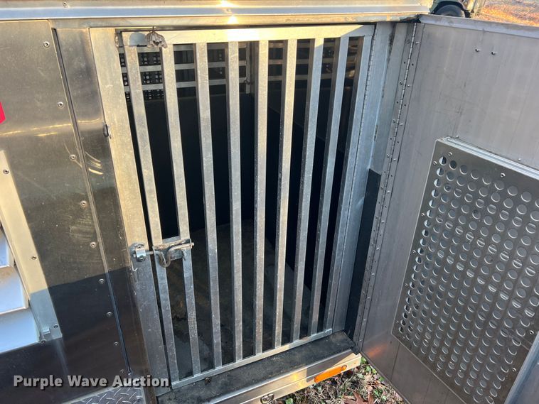 image for item JU9799 2014 Jackson Creek SST4  K-9 trailer