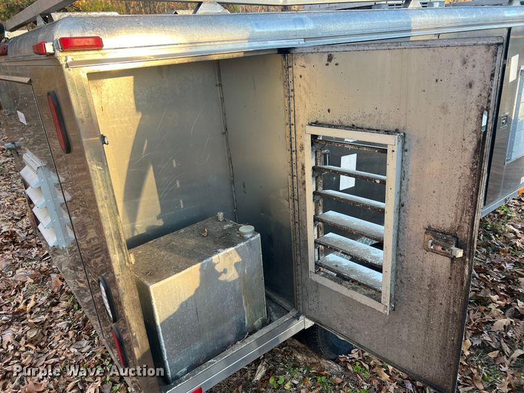 image for item JU9799 2014 Jackson Creek SST4  K-9 trailer