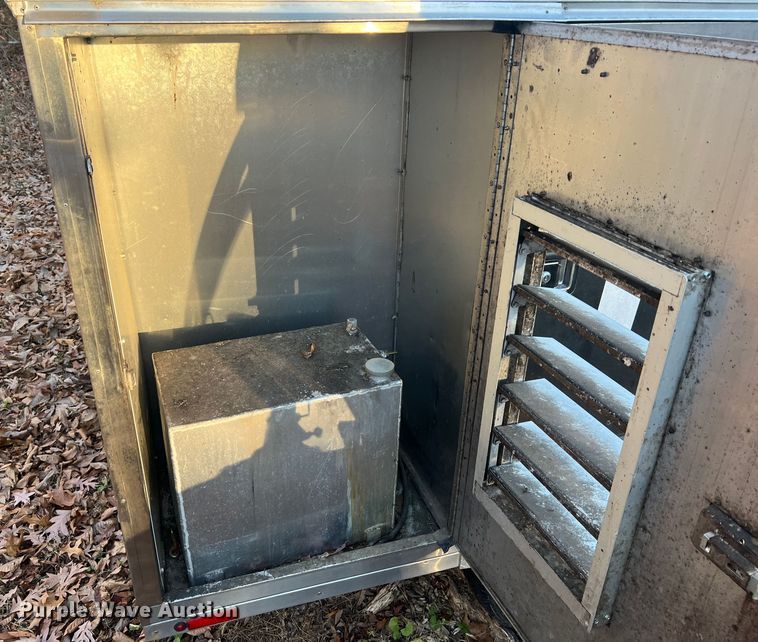 image for item JU9799 2014 Jackson Creek SST4  K-9 trailer