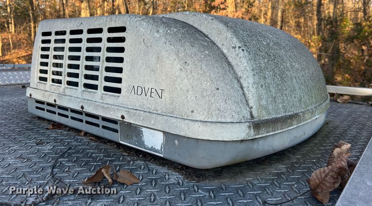 image for item JU9799 2014 Jackson Creek SST4  K-9 trailer