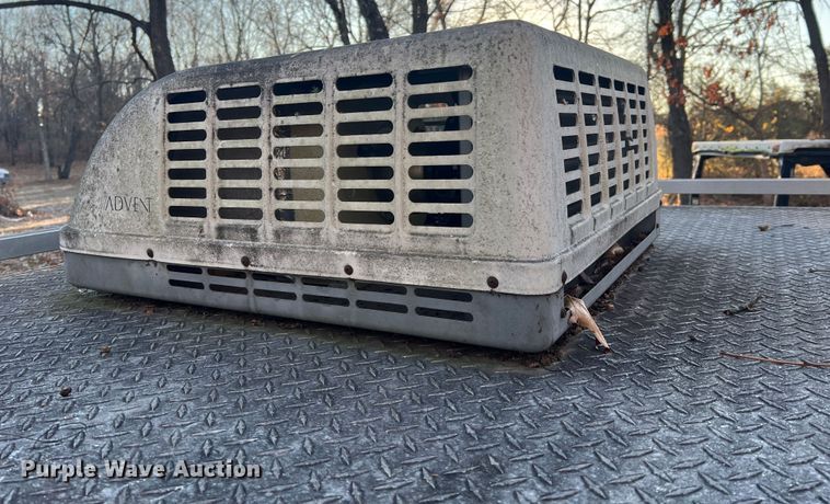 image for item JU9799 2014 Jackson Creek SST4  K-9 trailer