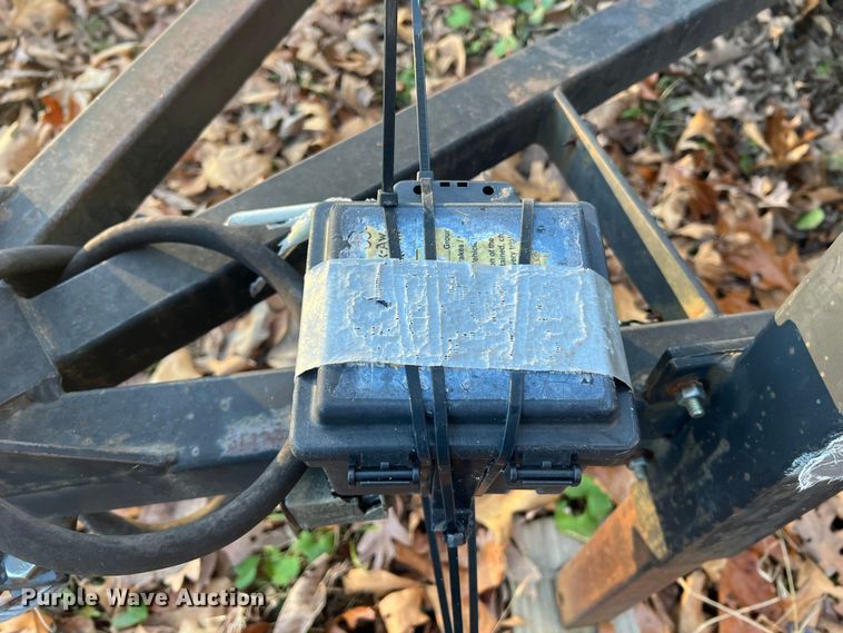 image for item JU9799 2014 Jackson Creek SST4  K-9 trailer