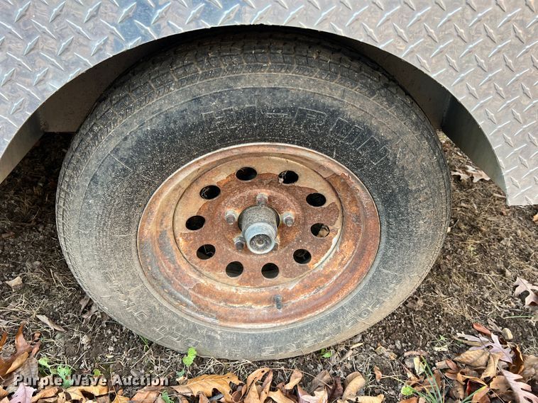 image for item JU9799 2014 Jackson Creek SST4  K-9 trailer