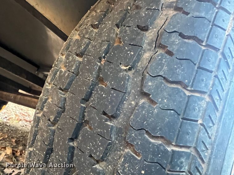 image for item JU9799 2014 Jackson Creek SST4  K-9 trailer