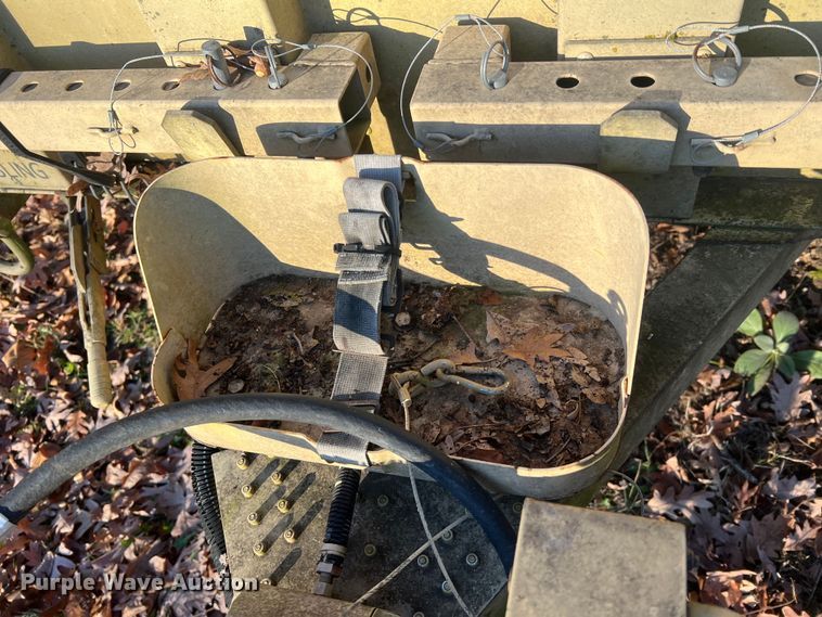 image for item JU9802 US Army M1101  utility trailer