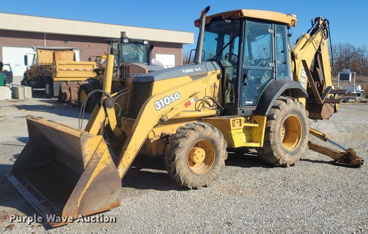image for item JU9806 2002 John Deere 310SG  backhoe