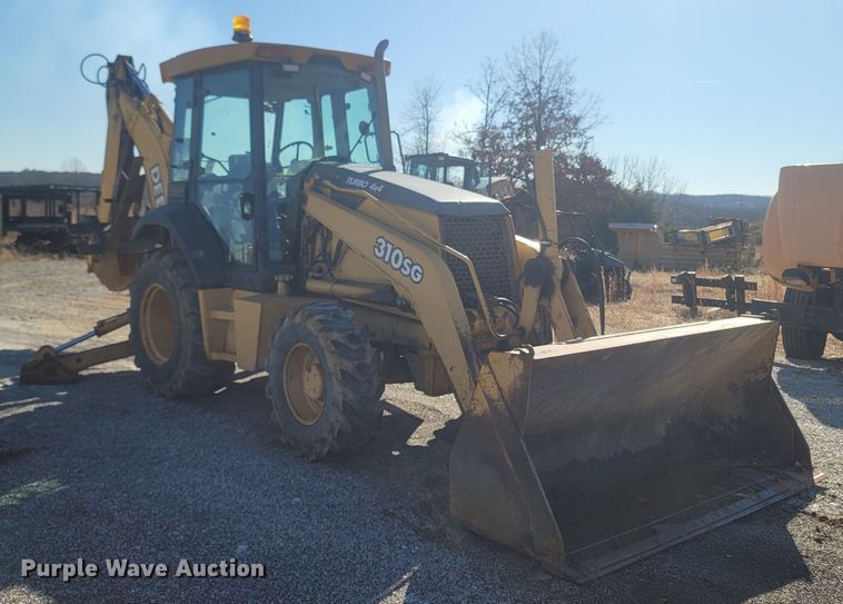 image for item JU9806 2002 John Deere 310SG  backhoe