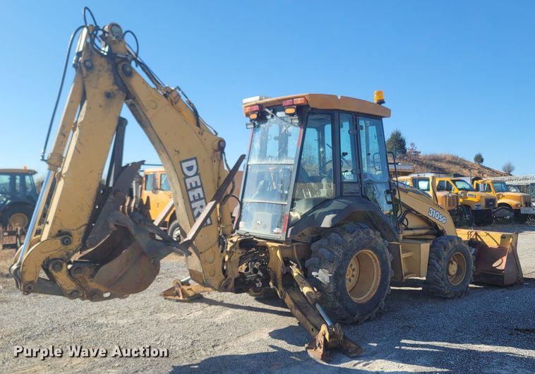 image for item JU9806 2002 John Deere 310SG  backhoe