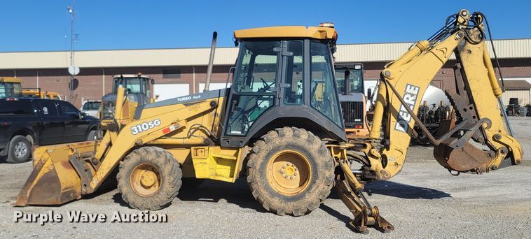 image for item JU9806 2002 John Deere 310SG  backhoe