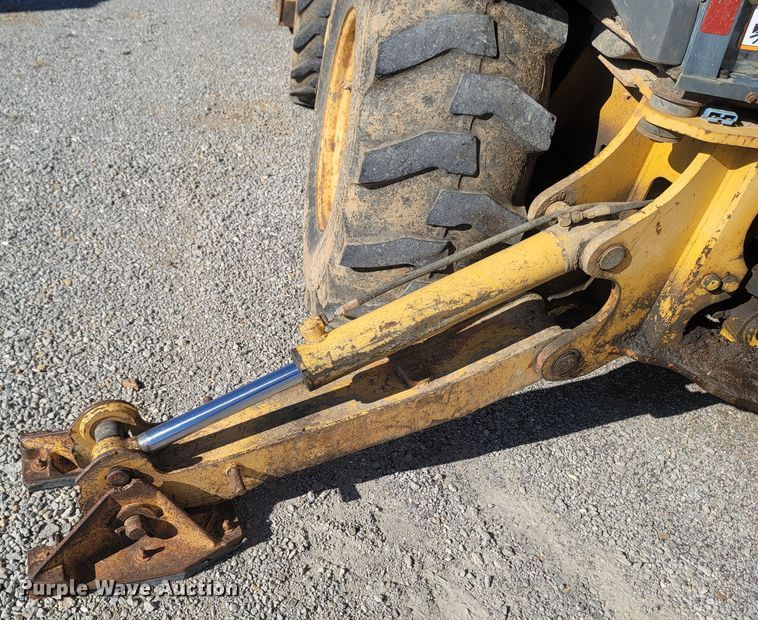 image for item JU9806 2002 John Deere 310SG  backhoe