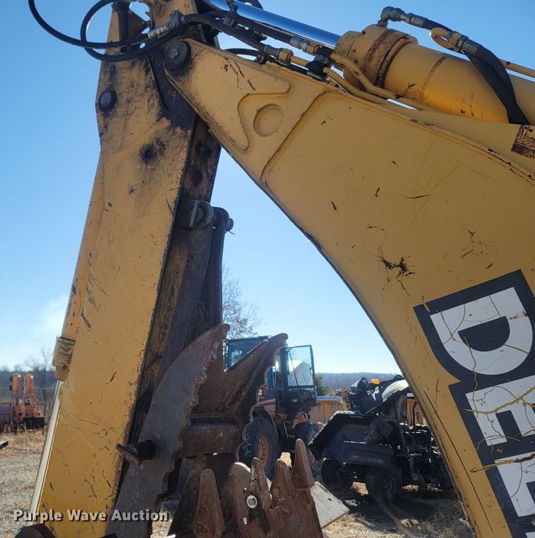 image for item JU9806 2002 John Deere 310SG  backhoe