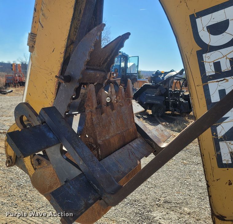 image for item JU9806 2002 John Deere 310SG  backhoe