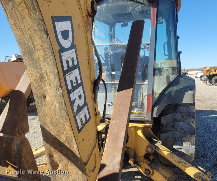 image for item JU9806 2002 John Deere 310SG  backhoe