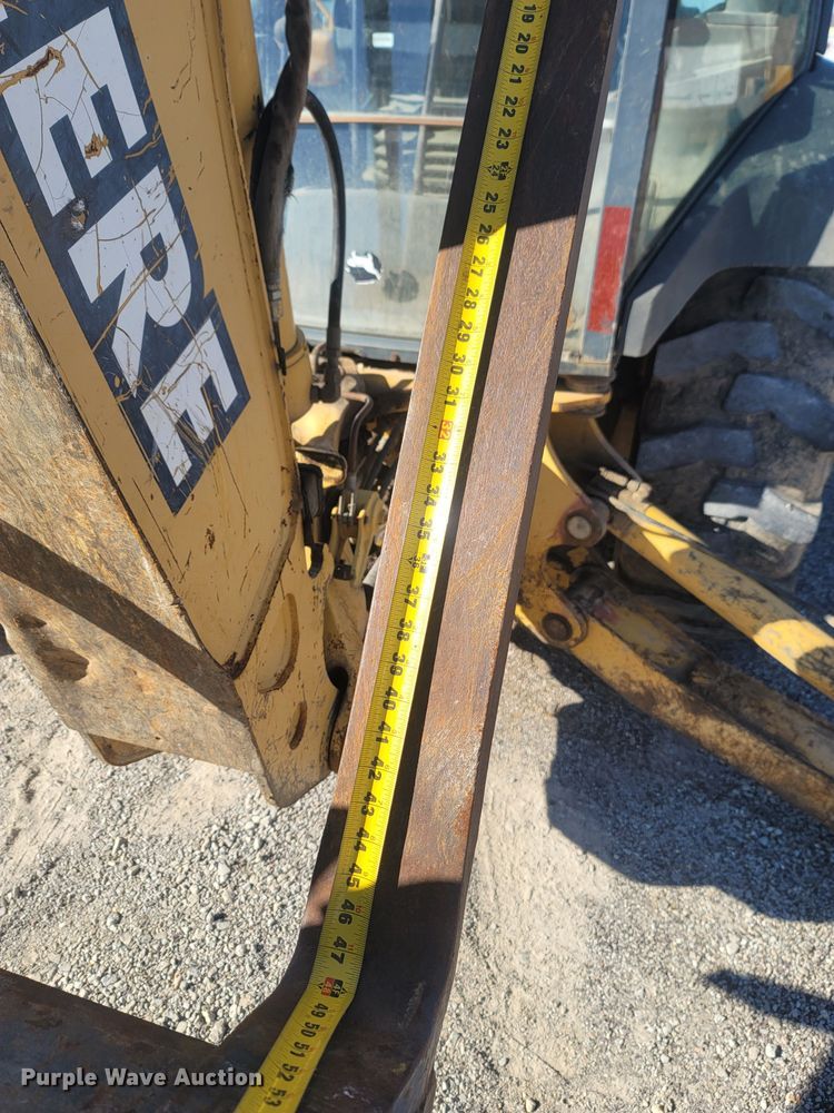 image for item JU9806 2002 John Deere 310SG  backhoe