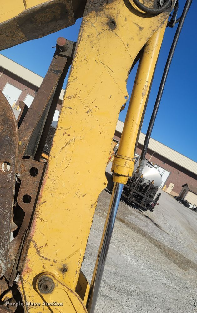 image for item JU9806 2002 John Deere 310SG  backhoe