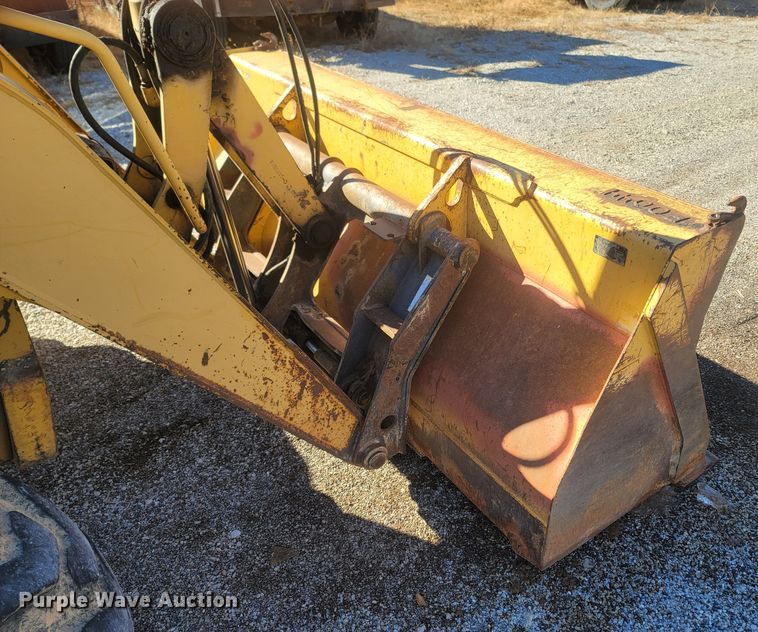 image for item JU9806 2002 John Deere 310SG  backhoe