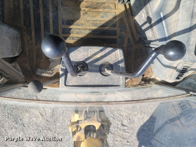 image for item JU9806 2002 John Deere 310SG  backhoe